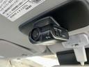 ドライブレコーダー付きで前方だけでなく車室内を録画しているので、万一のとき記録に残せて安心です。