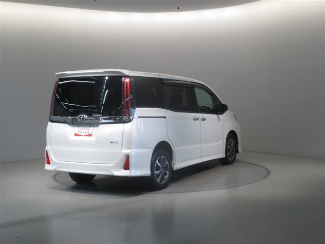 ノア Ｓｉ　ダブルバイビーＩＩＩ　衝突被害軽減システム　メモリーナビ　フルセグ　バックカメラ　ＥＴＣ　ＣＤ　ミュージックプレイヤー接続可　ＤＶＤ再生　オートクルーズコントロール　ＬＥＤヘッドランプ　両側電動スライド　乗車定員７人（6枚目）