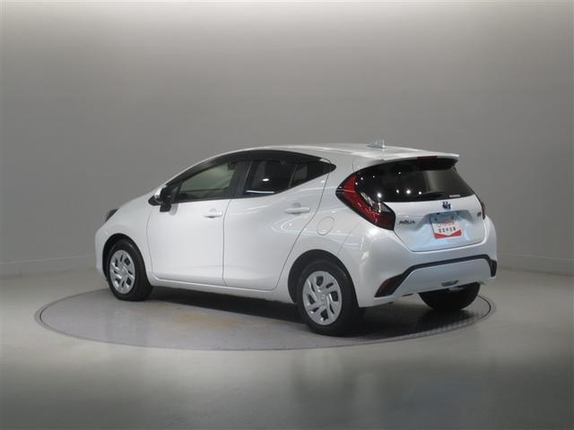 アクア X 衝突被害軽減システム メモリーナビ フルセグ バックカメラ ミュージックプレイヤー接続可 オートクルーズコントロール LEDヘッドランプ スマートキー キーレス ハイブリッド ワンオーナー(4枚目)