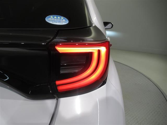 ヤリス Ｇ　衝突被害軽減システム　メモリーナビ　バックカメラ　ＥＴＣ　ミュージックプレイヤー接続可　オートクルーズコントロール　ＬＥＤヘッドランプ　スマートキー　キーレス　ワンオーナー（10枚目）