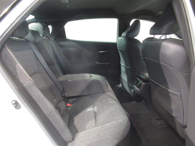 クラウンクロスオーバー Ｇ　衝突被害軽減システム　フルセグ　バックカメラ　ＥＴＣ　ミュージックプレイヤー接続可　電動シート　オートクルーズコントロール　ＬＥＤヘッドランプ　スマートキー　キーレス　４ＷＤ　ハイブリッド（14枚目）