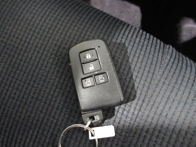 シエンタ ハイブリッドＧ　メモリーナビ　フルセグ　バックカメラ　ＣＤ　ミュージックプレイヤー接続可　ＤＶＤ再生　両側電動スライド　乗車定員７人　３列シート　スマートキー　キーレス　ハイブリッド　ワンオーナー（23枚目）