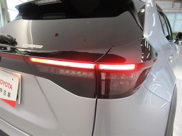 ヤリスクロス ハイブリッドG 衝突被害軽減システム メモリーナビ フルセグ バックカメラ ETC ミュージックプレイヤー接続可 オートクルーズコントロール LEDヘッドランプ スマートキー キーレス ハイブリッド ワンオーナー(10枚目)