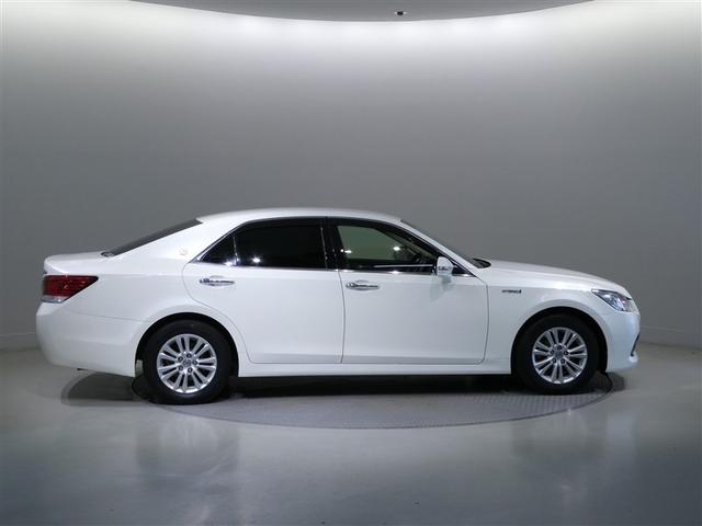 クラウンハイブリッド ロイヤルサルーン　ＨＤＤナビ　フルセグ　バックカメラ　ＥＴＣ　ＣＤ　ミュージックプレイヤー接続可　ＤＶＤ再生　電動シート　オートクルーズコントロール　ＨＩＤヘッドライト　スマートキー　キーレス　ハイブリッド（7枚目）