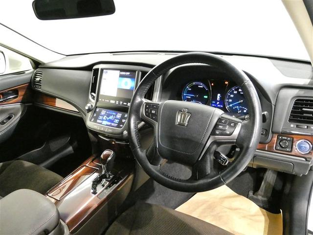 クラウンハイブリッド ロイヤルサルーン　ＨＤＤナビ　フルセグ　バックカメラ　ＥＴＣ　ＣＤ　ミュージックプレイヤー接続可　ＤＶＤ再生　電動シート　オートクルーズコントロール　ＨＩＤヘッドライト　スマートキー　キーレス　ハイブリッド（16枚目）