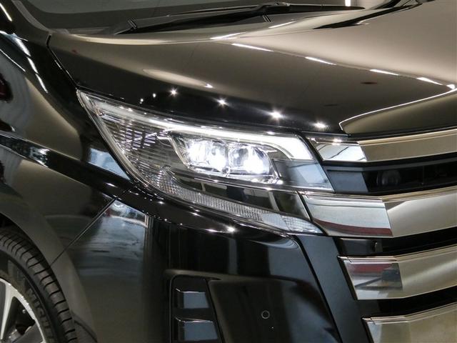 ノア Ｓｉ　ダブルバイビーＩＩ　衝突被害軽減システム　メモリーナビ　フルセグ　バックカメラ　ＥＴＣ　ＣＤ　ミュージックプレイヤー接続可　ＤＶＤ再生　オートクルーズコントロール　ＬＥＤヘッドランプ　両側電動スライド　乗車定員７人（9枚目）