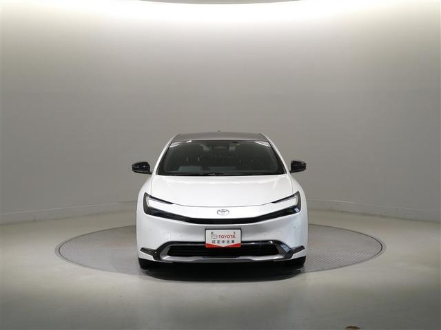 プリウス Ｚ　衝突被害軽減システム　メモリーナビ　フルセグ　バックカメラ　ＥＴＣ　ミュージックプレイヤー接続可　電動シート　オートクルーズコントロール　ＬＥＤヘッドランプ　スマートキー　キーレス　ハイブリッド（2枚目）