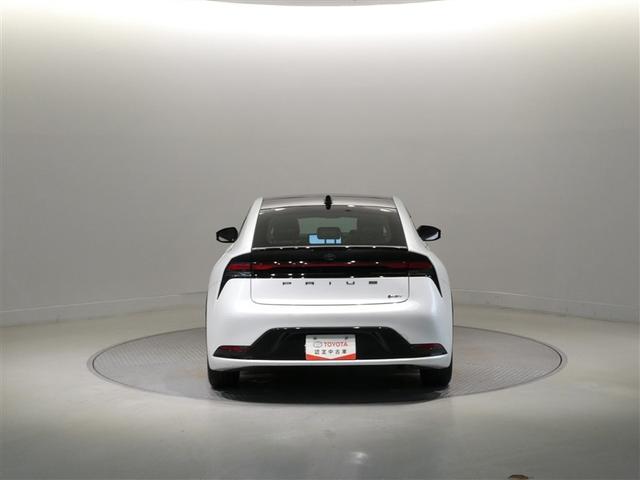 プリウス Ｚ　衝突被害軽減システム　メモリーナビ　フルセグ　バックカメラ　ＥＴＣ　ミュージックプレイヤー接続可　電動シート　オートクルーズコントロール　ＬＥＤヘッドランプ　スマートキー　キーレス　ハイブリッド（5枚目）