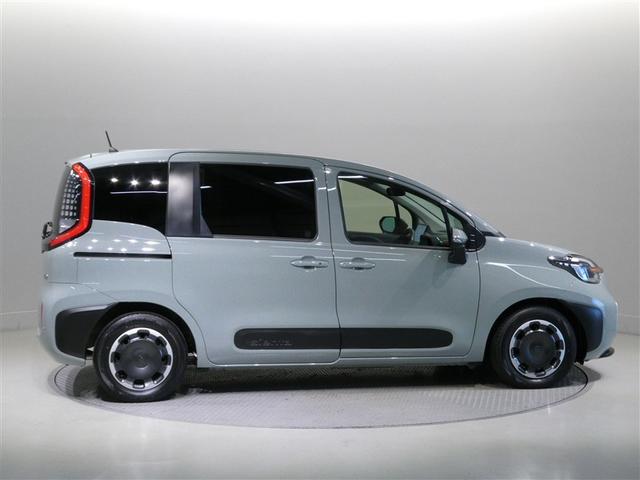 シエンタ ハイブリッドＺ　衝突被害軽減システム　メモリーナビ　フルセグ　バックカメラ　ＥＴＣ　ミュージックプレイヤー接続可　オートクルーズコントロール　ＬＥＤヘッドランプ　両側電動スライド　スマートキー　キーレス　ハイブリッド（7枚目）