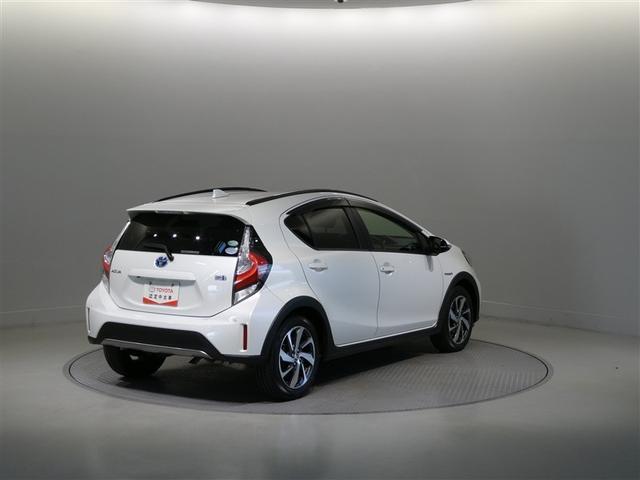 アクア クロスオーバー　グラム　衝突被害軽減システム　メモリーナビ　フルセグ　バックカメラ　ＥＴＣ　ＣＤ　ミュージックプレイヤー接続可　ＤＶＤ再生　スマートキー　キーレス　ハイブリッド　ワンオーナー（6枚目）