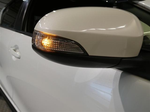 アクア クロスオーバー　グラム　衝突被害軽減システム　メモリーナビ　フルセグ　バックカメラ　ＥＴＣ　ＣＤ　ミュージックプレイヤー接続可　ＤＶＤ再生　スマートキー　キーレス　ハイブリッド　ワンオーナー（12枚目）