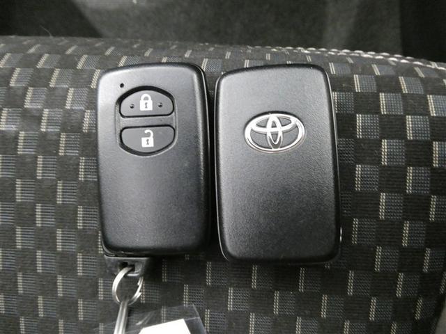 アクア クロスオーバー　グラム　衝突被害軽減システム　メモリーナビ　フルセグ　バックカメラ　ＥＴＣ　ＣＤ　ミュージックプレイヤー接続可　ＤＶＤ再生　スマートキー　キーレス　ハイブリッド　ワンオーナー（26枚目）