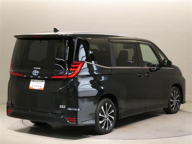 ノア ハイブリッドＳ－Ｚ　衝突被害軽減システム　メモリーナビ　フルセグ　バックカメラ　ＥＴＣ　ＣＤ　ミュージックプレイヤー接続可　ＤＶＤ再生　オートクルーズコントロール　ＬＥＤヘッドランプ　両側電動スライド　乗車定員７人（6枚目）