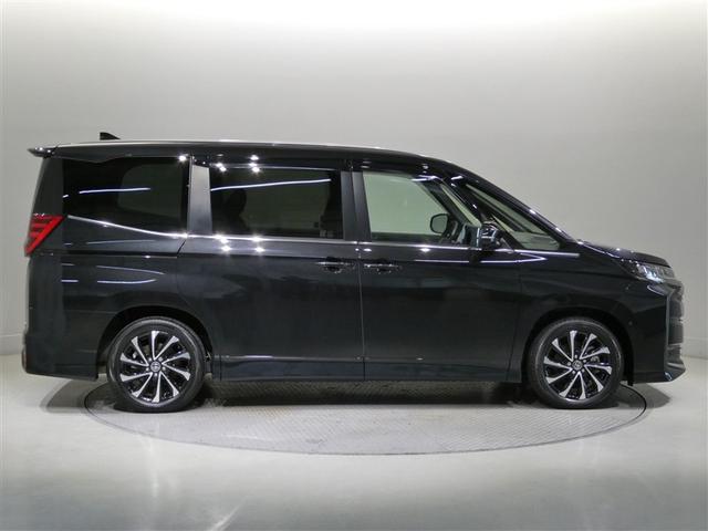 ノア ハイブリッドＳ－Ｚ　衝突被害軽減システム　メモリーナビ　フルセグ　バックカメラ　ＥＴＣ　ＣＤ　ミュージックプレイヤー接続可　ＤＶＤ再生　オートクルーズコントロール　ＬＥＤヘッドランプ　両側電動スライド　乗車定員７人（7枚目）