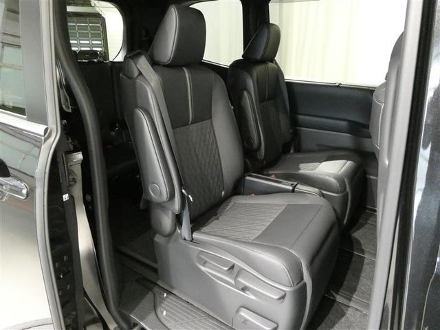 ノア ハイブリッドＳ－Ｚ　衝突被害軽減システム　メモリーナビ　フルセグ　バックカメラ　ＥＴＣ　ＣＤ　ミュージックプレイヤー接続可　ＤＶＤ再生　オートクルーズコントロール　ＬＥＤヘッドランプ　両側電動スライド　乗車定員７人（16枚目）