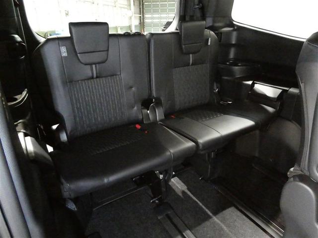 ノア ハイブリッドＳ－Ｚ　衝突被害軽減システム　メモリーナビ　フルセグ　バックカメラ　ＥＴＣ　ＣＤ　ミュージックプレイヤー接続可　ＤＶＤ再生　オートクルーズコントロール　ＬＥＤヘッドランプ　両側電動スライド　乗車定員７人（17枚目）