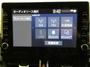 純正ナビを装備。タッチパネル式で使いやすく、お出かけもラクラクです。