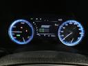 とっても見やすいメーターです。夜間時はラグジュアリーな気分にさせてくれる照明が魅力ですので、夜のドライブも楽しみになりますよ♪
