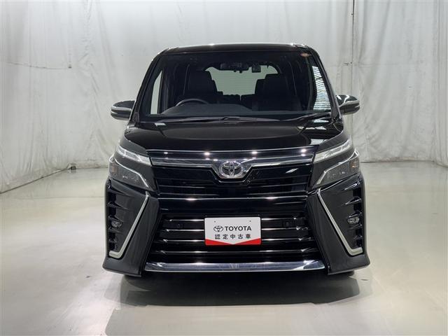 ヴォクシー ZS 煌III 衝突被害軽減システム メモリーナビ フルセグ バックカメラ ETC ドラレコ CD DVD再生 オートクルーズコントロール LEDヘッドランプ 両側電動スライド 乗車定員7人 3列シート スマートキー(3枚目)