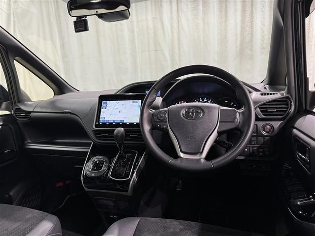 ヴォクシー ZS 煌III 衝突被害軽減システム メモリーナビ フルセグ バックカメラ ETC ドラレコ CD DVD再生 オートクルーズコントロール LEDヘッドランプ 両側電動スライド 乗車定員7人 3列シート スマートキー(8枚目)