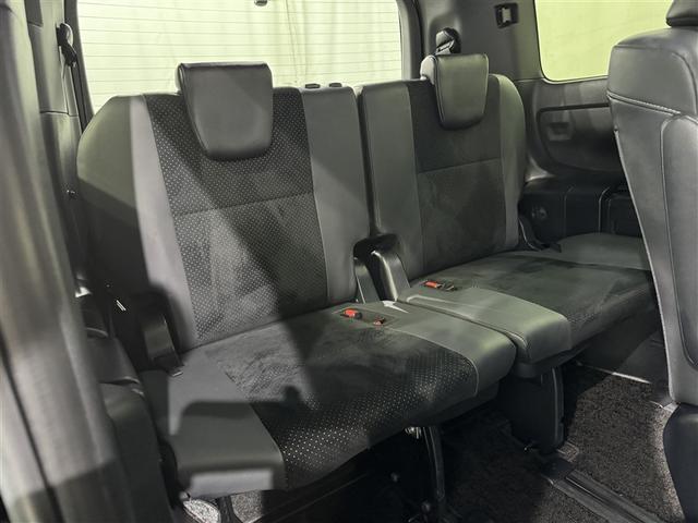 ヴォクシー ZS 煌III 衝突被害軽減システム メモリーナビ フルセグ バックカメラ ETC ドラレコ CD DVD再生 オートクルーズコントロール LEDヘッドランプ 両側電動スライド 乗車定員7人 3列シート スマートキー(29枚目)