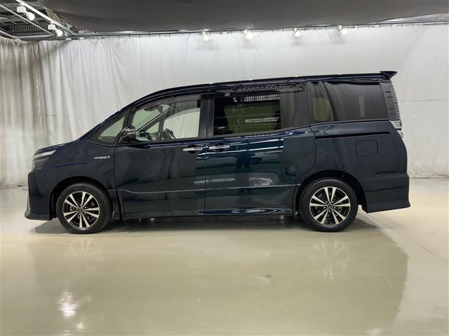 ヴォクシー ハイブリッドZS 煌 衝突被害軽減システム メモリーナビ フルセグ バックカメラ ETC ドラレコ CD DVD再生 オートクルーズコントロール LEDヘッドランプ 両側電動スライド 乗車定員7人 3列シート スマートキー(4枚目)