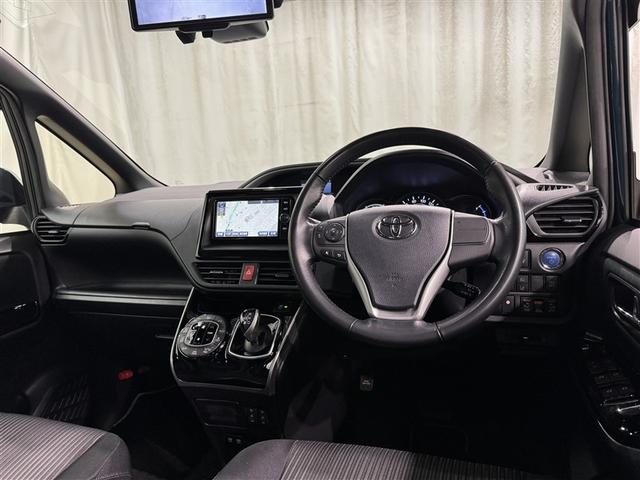 ヴォクシー ハイブリッドZS 煌 衝突被害軽減システム メモリーナビ フルセグ バックカメラ ETC ドラレコ CD DVD再生 オートクルーズコントロール LEDヘッドランプ 両側電動スライド 乗車定員7人 3列シート スマートキー(8枚目)