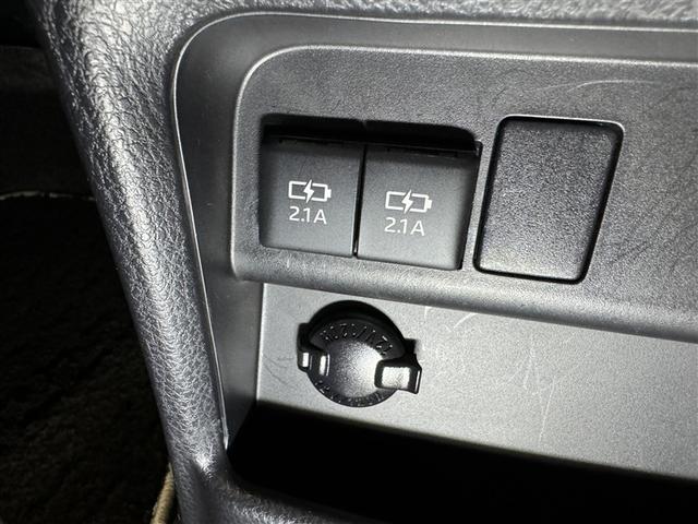 ヴォクシー ハイブリッドZS 煌 衝突被害軽減システム メモリーナビ フルセグ バックカメラ ETC ドラレコ CD DVD再生 オートクルーズコントロール LEDヘッドランプ 両側電動スライド 乗車定員7人 3列シート スマートキー(19枚目)