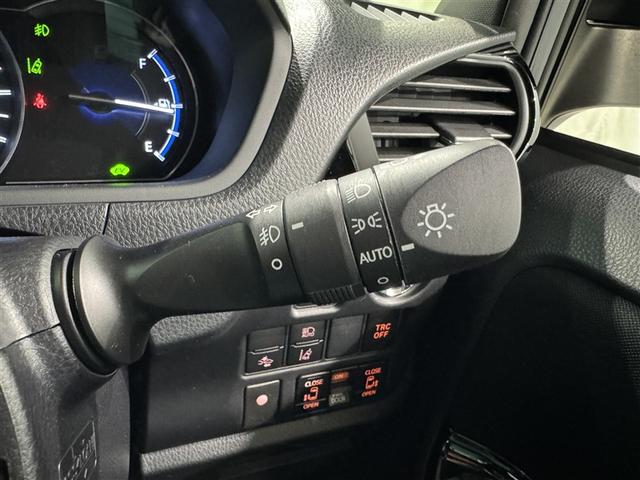 ヴォクシー ハイブリッドZS 煌 衝突被害軽減システム メモリーナビ フルセグ バックカメラ ETC ドラレコ CD DVD再生 オートクルーズコントロール LEDヘッドランプ 両側電動スライド 乗車定員7人 3列シート スマートキー(23枚目)