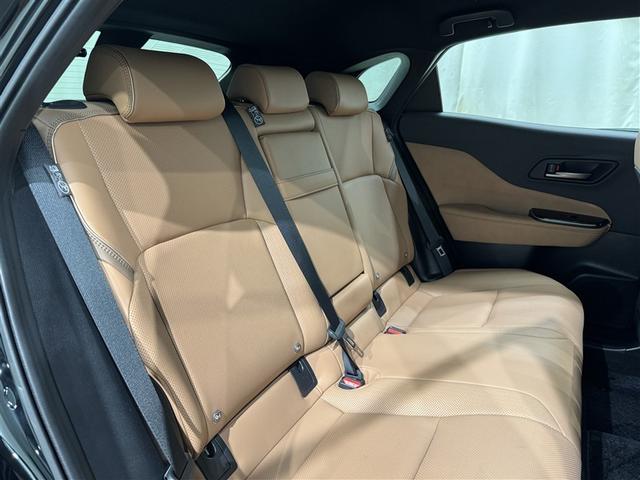 クラウンスポーツ Z 衝突被害軽減システム フルセグ バックカメラ ETC ドラレコ ミュージックプレイヤー接続可 革シート 電動シート オートクルーズコントロール LEDヘッドランプ スマートキー キーレス 4WD(31枚目)