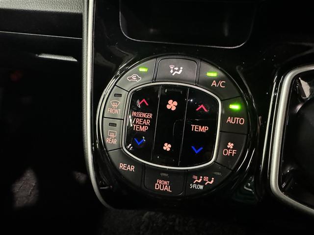 ヴォクシー ハイブリッドＺＳ　煌ＩＩＩ　衝突被害軽減システム　メモリーナビ　フルセグ　バックカメラ　ＥＴＣ　ドラレコ　ＣＤ　ミュージックプレイヤー接続可　ＤＶＤ再生　後席モニター　ＬＥＤヘッドランプ　両側電動スライド　乗車定員７人　キーレス（17枚目）