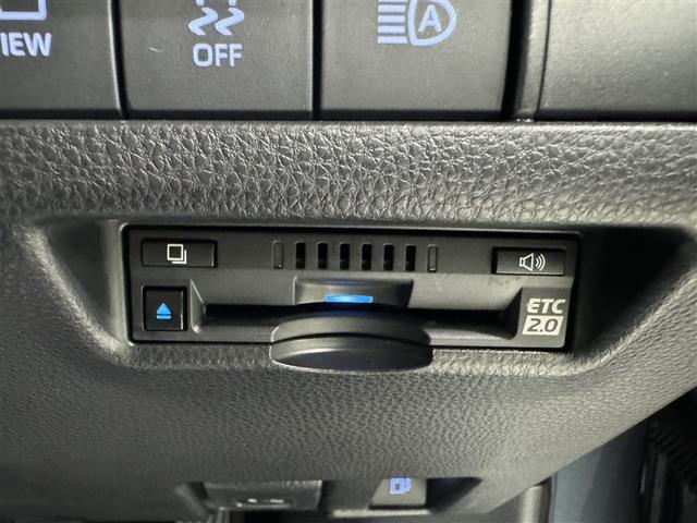 ハリアーハイブリッド Ｚ　レザーパッケージ　衝突被害軽減システム　メモリーナビ　フルセグ　バックカメラ　ＥＴＣ　ドラレコ　ミュージックプレイヤー接続可　サンルーフ　革シート　電動シート　オートクルーズコントロール　ＬＥＤヘッドランプ　キーレス（16枚目）