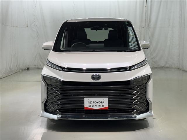 ヴォクシー Ｓ－Ｚ　衝突被害軽減システム　フルセグ　バックカメラ　ＥＴＣ　ドラレコ　ミュージックプレイヤー接続可　オートクルーズコントロール　ＬＥＤヘッドランプ　両側電動スライド　乗車定員７人　３列シート　スマートキー（3枚目）