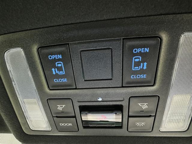 ヴォクシー Ｓ－Ｚ　衝突被害軽減システム　フルセグ　バックカメラ　ＥＴＣ　ドラレコ　ミュージックプレイヤー接続可　オートクルーズコントロール　ＬＥＤヘッドランプ　両側電動スライド　乗車定員７人　３列シート　スマートキー（9枚目）