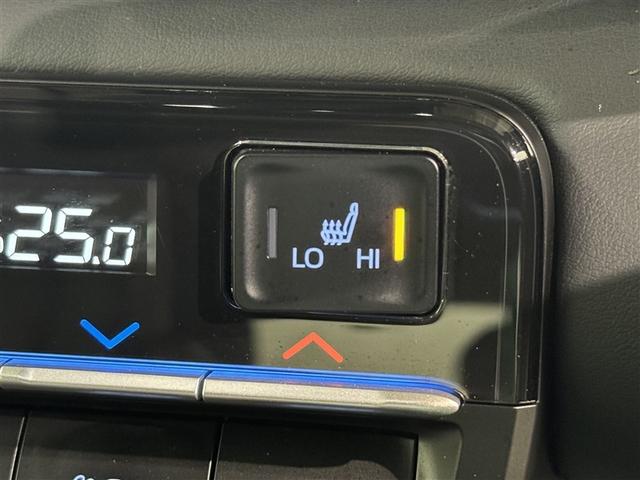 ヴォクシー Ｓ－Ｚ　衝突被害軽減システム　フルセグ　バックカメラ　ＥＴＣ　ドラレコ　ミュージックプレイヤー接続可　オートクルーズコントロール　ＬＥＤヘッドランプ　両側電動スライド　乗車定員７人　３列シート　スマートキー（17枚目）