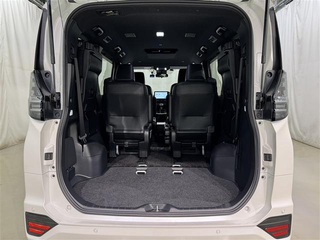 ヴォクシー Ｓ－Ｚ　衝突被害軽減システム　フルセグ　バックカメラ　ＥＴＣ　ドラレコ　ミュージックプレイヤー接続可　オートクルーズコントロール　ＬＥＤヘッドランプ　両側電動スライド　乗車定員７人　３列シート　スマートキー（36枚目）