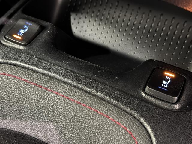 カローラスポーツ ハイブリッドG Z 衝突被害軽減システム フルセグ バックカメラ ETC ドラレコ ミュージックプレイヤー接続可 オートクルーズコントロール LEDヘッドランプ スマートキー キーレス ハイブリッド(15枚目)