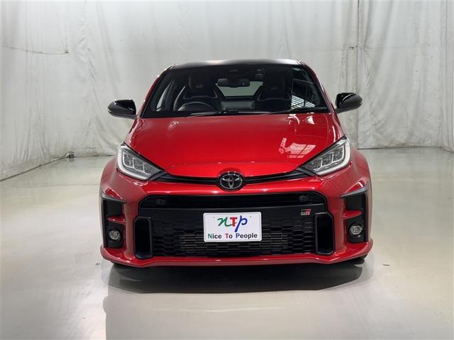 GRヤリス RZ ハイパフォーマンス ファースト エディション 6速マニュアル 衝突被害軽減システム メモリーナビ バックカメラ ETC ドラレコ ミュージックプレイヤー接続可 オートクルーズコントロール LEDヘッドランプ スマートキー キーレス 4WD(3枚目)