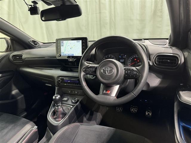 GRヤリス RZ ハイパフォーマンス ファースト エディション 6速マニュアル 衝突被害軽減システム メモリーナビ バックカメラ ETC ドラレコ ミュージックプレイヤー接続可 オートクルーズコントロール LEDヘッドランプ スマートキー キーレス 4WD(8枚目)