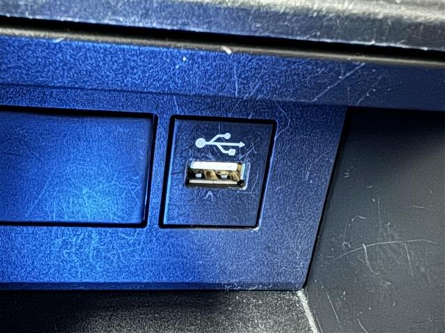 アクア X 衝突被害軽減システム フルセグ バックカメラ ETC ドラレコ ミュージックプレイヤー接続可 オートクルーズコントロール LEDヘッドランプ スマートキー キーレス ハイブリッド(18枚目)