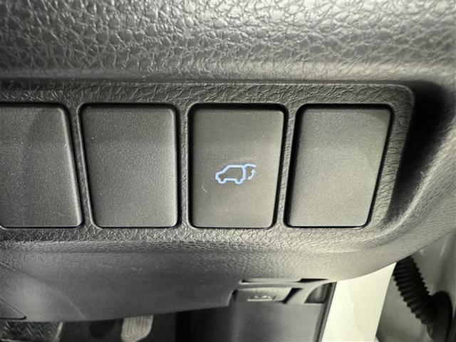 ハリアー プレミアム メモリーナビ フルセグ バックカメラ ETC CD ミュージックプレイヤー接続可 サンルーフ 電動シート オートクルーズコントロール LEDヘッドランプ スマートキー キーレス アイドリングストップ(17枚目)