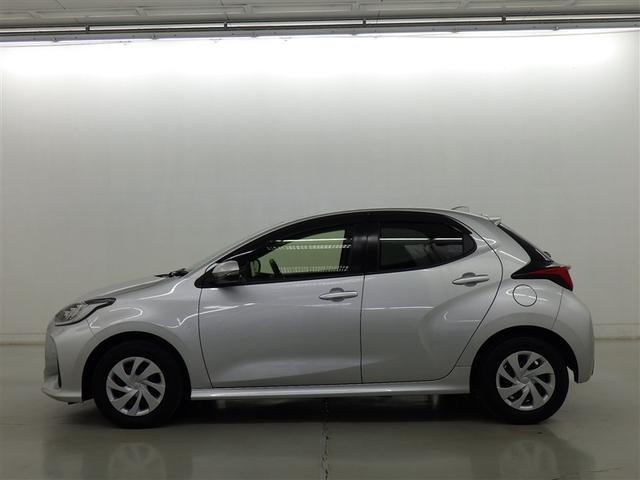 ヤリス ハイブリッドG 衝突被害軽減システム メモリーナビ フルセグ バックカメラ ETC ドラレコ ミュージックプレイヤー接続可 オートクルーズコントロール LEDヘッドランプ スマートキー キーレス ハイブリッド(4枚目)