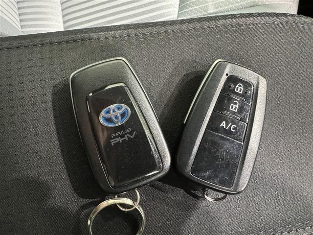 プリウスPHV S セーフティP 衝突被害軽減システム メモリーナビ フルセグ バックカメラ ETC ドラレコ CD ミュージックプレイヤー接続可 DVD再生 オートクルーズコントロール LEDヘッドランプ スマートキー キーレス(28枚目)