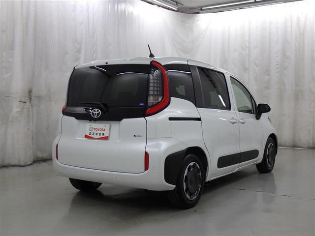 シエンタ ハイブリッドＺ　衝突被害軽減システム　フルセグ　バックカメラ　ＥＴＣ　ドラレコ　ミュージックプレイヤー接続可　オートクルーズコントロール　ＬＥＤヘッドランプ　両側電動スライド　スマートキー　キーレス（6枚目）