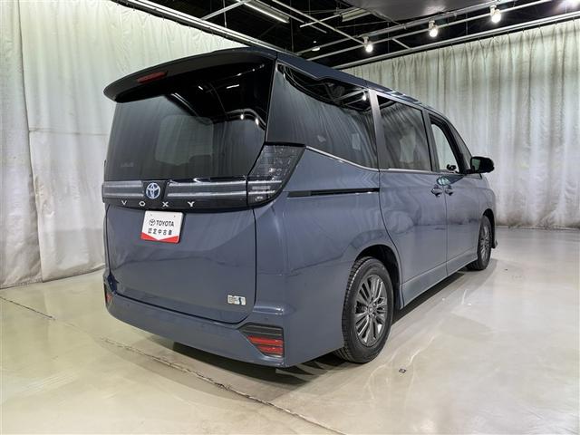 ヴォクシー ハイブリッドＳ－Ｇ　衝突被害軽減システム　フルセグ　バックカメラ　ＥＴＣ　ドラレコ　ＣＤ　ミュージックプレイヤー接続可　後席モニター　オートクルーズコントロール　ＬＥＤヘッドランプ　両側電動スライド（5枚目）