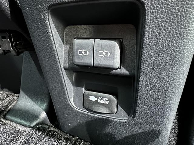 ヴォクシー ハイブリッドＳ－Ｇ　衝突被害軽減システム　フルセグ　バックカメラ　ＥＴＣ　ドラレコ　ＣＤ　ミュージックプレイヤー接続可　後席モニター　オートクルーズコントロール　ＬＥＤヘッドランプ　両側電動スライド（31枚目）