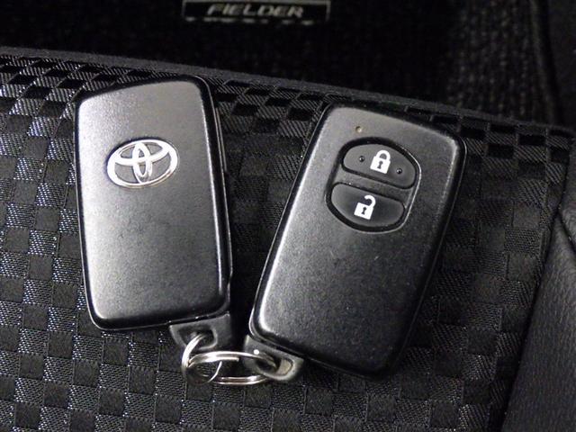 カローラフィールダー ハイブリッドＧ　ダブルバイビー　衝突被害軽減システム　メモリーナビ　フルセグ　バックカメラ　ＥＴＣ　ドラレコ　ＣＤ　ミュージックプレイヤー接続可　ＤＶＤ再生　ＬＥＤヘッドランプ　スマートキー　キーレス　ハイブリッド（22枚目）