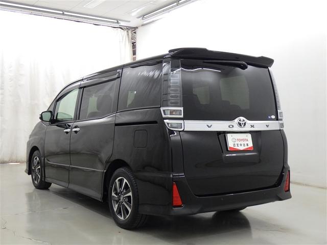 ヴォクシー ＺＳ　煌ＩＩ　衝突被害軽減システム　メモリーナビ　フルセグ　バックカメラ　ＥＴＣ　ドラレコ　ＣＤ　ミュージックプレイヤー接続可　ＬＥＤヘッドランプ　両側電動スライド　乗車定員７人　３列シート　スマートキー　キーレス（5枚目）