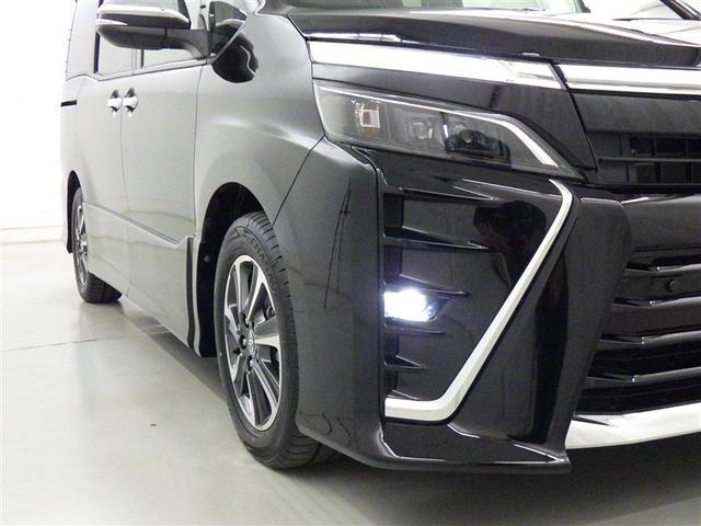 ヴォクシー ＺＳ　煌ＩＩ　衝突被害軽減システム　メモリーナビ　フルセグ　バックカメラ　ＥＴＣ　ドラレコ　ＣＤ　ミュージックプレイヤー接続可　ＬＥＤヘッドランプ　両側電動スライド　乗車定員７人　３列シート　スマートキー　キーレス（7枚目）