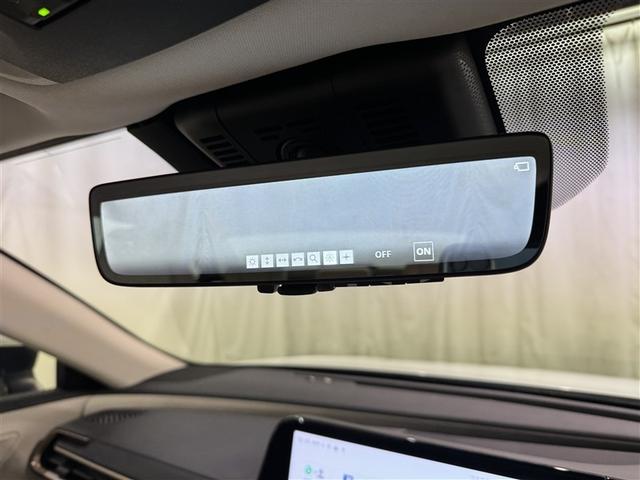 クラウンクロスオーバー Ｇアドバンスド・レザーパッケージ　衝突被害軽減システム　メモリーナビ　フルセグ　バックカメラ　ＥＴＣ　ドラレコ　ミュージックプレイヤー接続可　革シート　電動シート　オートクルーズコントロール　ＬＥＤヘッドランプ　スマートキー　キーレス（9枚目）